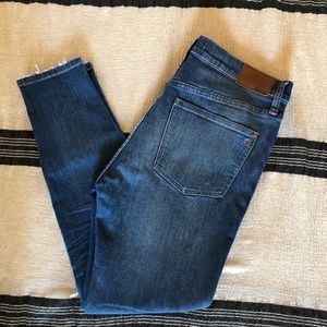 Madewell 9” high riser skinny with distress